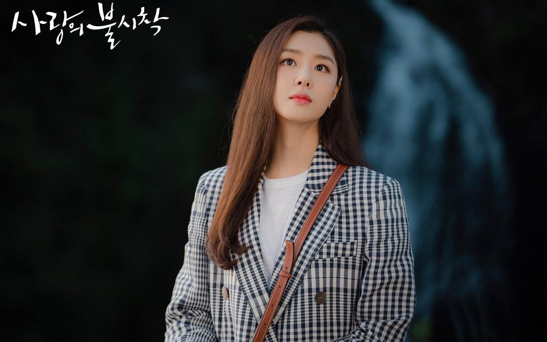 乐鱼电竞-女子4×200米自由泳接力美国队表现亮眼，女子4×100米自由泳接力决赛